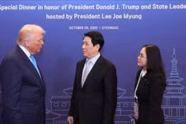 Chủ tịch nước Lương Cường gặp Tổng thống Hoa Kỳ Donald Trump