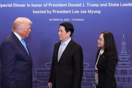Chủ tịch nước Lương Cường gặp Tổng thống Hoa Kỳ Donald Trump