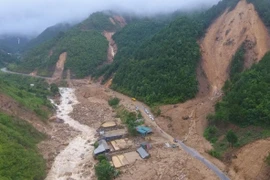 Ngày 8/10, miền Bắc mưa to, cảnh báo ngập lụt, sạt lở ở nhiều tỉnh thành