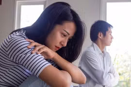 Vợ chồng sống chung mà như hai người xa lạ