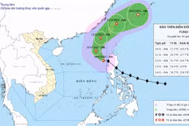 Bão Fung-Wong vào Biển Đông trở thành bão số 14, đổi hướng liên tục