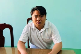 Bắt quả tang đối tượng vận chuyển gần 1.500 bao thuốc lá lậu