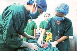 Phối hợp liên viện cứu sản phụ phổi mất chức năng do lao 