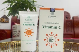 Kem chống nắng giả của Athena Việt Nam nguy hại ra sao?