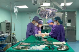 Chạy đua với thời gian, cứu tinh hoàn xoắn cho người đàn ông 35 tuổi