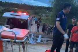 Thanh niên lao xuống hồ cứu cháu bé, cả 2 đuối nước tử vong