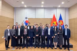 Chủ tịch Phan Xuân Dũng dẫn đoàn Việt Nam dự Triển lãm SIIF 2025 tại Hàn Quốc