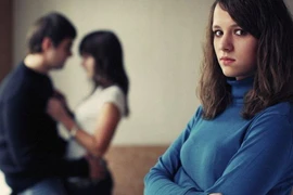 Chồng ngoại tình, đòn 'phản công' cao tay nhất của phụ nữ gói gọn 4 chữ