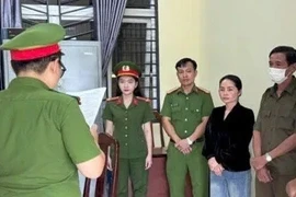 Bắt Giám đốc Công ty Trần Kim Huyền buôn bán thảo dược giả