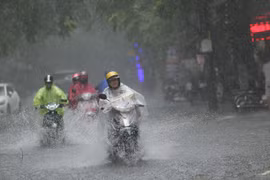 Thời tiết ngày 27/8: Mưa lớn diện rộng, cảnh báo nguy cơ lũ quét, sạt lở đất