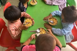 Dự án 'Nuôi Em' phản hồi khi bị nghi ngờ chuyện minh bạch tài chính