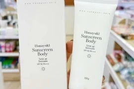 Phân phối mỹ phẩm giả, chồng Đoàn Di Băng đối diện án nào?