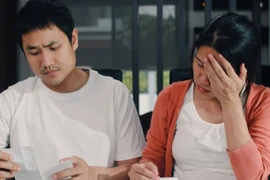 Vợ chồng 'chiến tranh lạnh' vì việc trả lương tháng 13 cho giúp việc dịp Tết