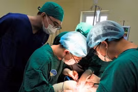 Mất toàn bộ cậu nhỏ vì chủ quan với vết loét không điều trị