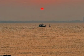 Check-in đảo Song Ngư, ngắm hoàng hôn yên bình giữa biển Cửa Lò