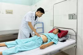 Hàng loạt bệnh nhân bị sưng tấy, chảy dịch sau mổ do vi khuẩn lạ