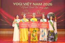 Sôi động sân chơi dành cho những người yêu yoga