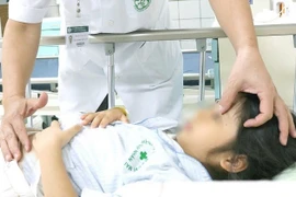 Bé gái hồi phục thần kỳ nhờ được công an mở đường đi cấp cứu