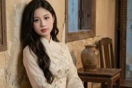 Bí quyết phối son với áo dài giúp gương mặt bừng sáng ngày xuân