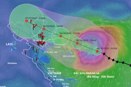 Bão số 11 Matmo hướng vào đất liền, Bắc Bộ và Bắc Trung Bộ chuyển mưa dông