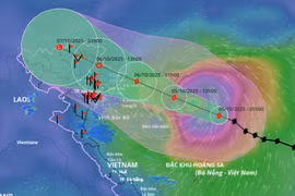 Bão số 11 Matmo hướng vào đất liền, Bắc Bộ và Bắc Trung Bộ chuyển mưa dông