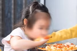 Những thực phẩm khiến trẻ dậy thì sớm