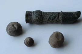 Vũ khí cổ giúp giải mã cuộc vây hãm lâu đài Đức gần 700 năm trước