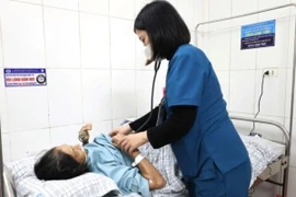 Chủ quan với vết thương do gà đạp, một người ở Phú Thọ uốn ván toàn thể