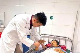 Điều trị ung thư gan vỡ khối u 10cm bằng phương pháp nút mạch 