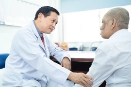 8 chuyên khoa hợp lực điều trị ca bệnh ung thư hốc mũi nặng