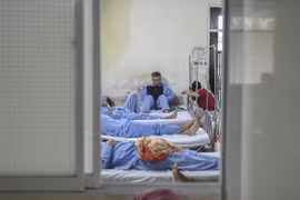 Căng thẳng cuộc chiến giành sự sống cho bệnh nhân đột quỵ tại TP HCM