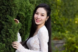 Học trò Mạnh Quỳnh ngày càng xinh, mạnh dạn "làm mới" mình