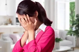 5 năm không được ăn Tết nhà ngoại, con dâu bật khóc vì câu nói của bố chồng