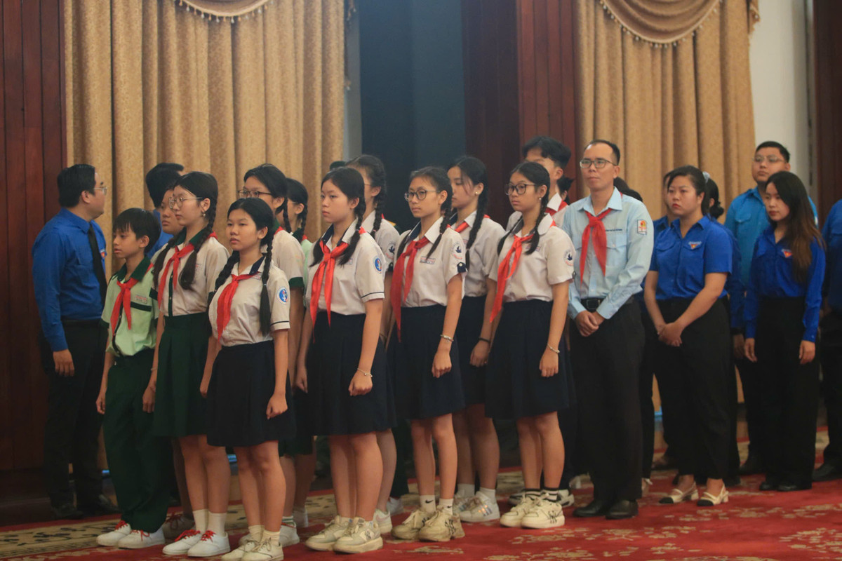 Nguyên Chủ tịch nước Trần Đức Lương là nhà lãnh đạo có nhiều đóng góp cho sự nghiệp cách mạng của Đảng và dân tộc, mãi là tấm gương mẫu mực về phẩm chất chính trị, đạo đức và sự tận tụy vì nước, vì dân.