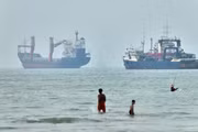 Vì sao Mỹ gặp khó khăn trong việc mở hoàn toàn eo biển Hormuz?