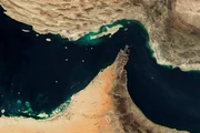 Iran dọa đóng cửa hoàn toàn eo biển Hormuz