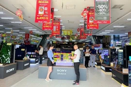 Điện máy giảm sốc, tivi – tủ lạnh chỉ còn 2 – 5 triệu đồng