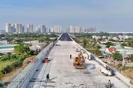 TP HCM yêu cầu thi công “3 ca, 4 kíp” để tăng tốc các dự án hạ tầng