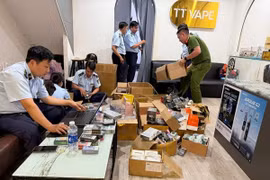 Cần Thơ tạm giữ hơn 1.300 sản phẩm thuốc lá điện tử nhập lậu