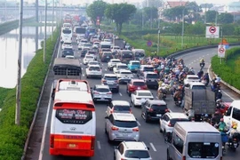 Lộ diện các nhà đầu tư quan tâm loạt dự án BOT cửa ngõ TP HCM