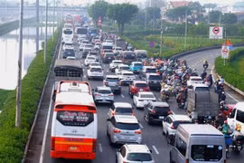 Lộ diện các nhà đầu tư quan tâm loạt dự án BOT cửa ngõ TP HCM