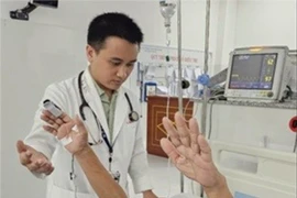 Không bay vào đất liền, bệnh nhân đột quỵ ở Côn Đảo vẫn được cứu kịp thời