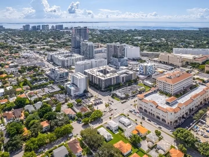 Dữ liệu của Zillow cho thấy Gables Estates có chỉ số giá trị nhà cao nhất cả nước, dựa trên đánh giá về giao dịch mua bán, đánh giá thuế và hồ sơ công khai, cùng với các thông tin chi tiết về nhà như diện tích và vị trí. Ảnh: Shutterstock