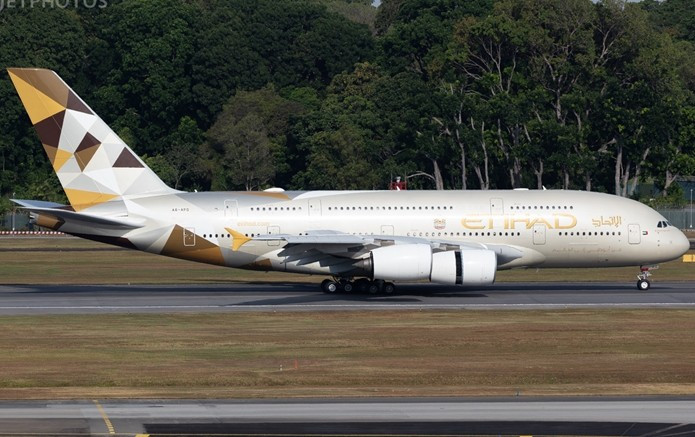 Airbus 380 là máy bay hành khách lớn nhất, hiện đại bậc nhất thế giới, nổi bật với thiết kế 2 tầng. Ảnh: Jetphotos