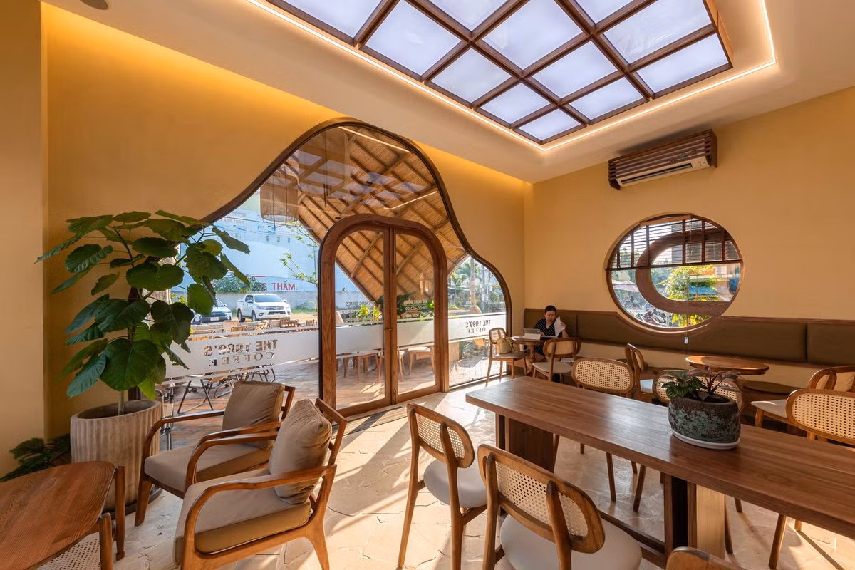 Mỗi vật liệu được sử dụng cẩn thận để giữ nguyên đặc tính thô mộc, tạo không gian vừa gần gũi với thiên nhiên vừa hiện đại. Ảnh: Minq Bui