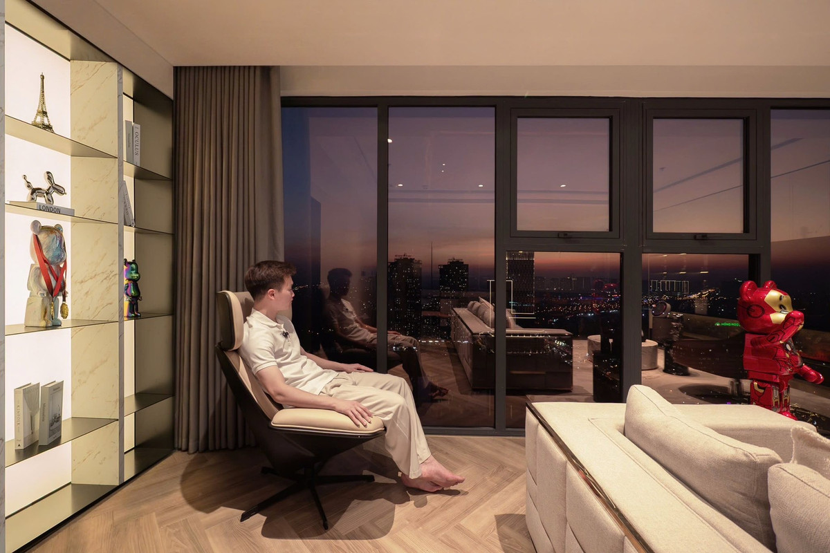 Căn hộ của tiền vệ sinh năm 1998 rộng gần 120 m2, với view hướng ra sân vận động Mỹ Đình. Ảnh: FB Hoàng Đức