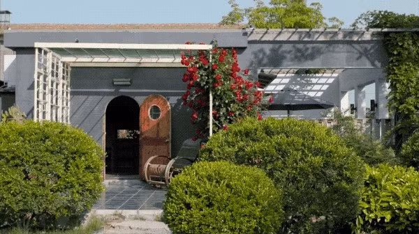 Không gian ngoại thất đẹp tựa châu Âu. Ảnh: Sohu