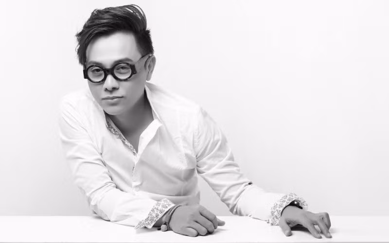 Bên cạnh đó, Nguyễn Công Trí là Chủ tịch Hội đồng thành viên Công ty TNHH Nguyễn Công Trí. Theo Cổng thông tin quốc gia về đăng ký doanh nghiệp, Công ty TNHH Nguyễn Công Trí thành lập tháng 6/2002, địa chỉ trụ sở chính tại Nguyễn Đình Chiểu, phường Võ Thị Sáu, quận 3, TP HCM. Ảnh: Đẹp