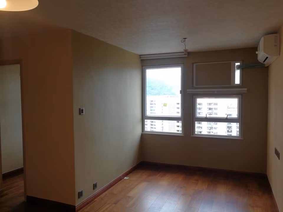 Bên trong các căn hộ thiết kế không khác nhiều so với các khu chung cư cũ của Hong Kong. Ảnh: Hket