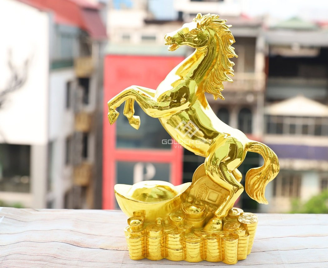 Đối với các đơn hàng doanh nghiệp, khách hàng chủ yếu là một số ngân hàng, tập đoàn lớn. Ảnh: Golden gift